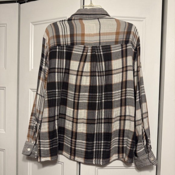 Oversized Plaid Aerie Button Up - Picture 2 of 3